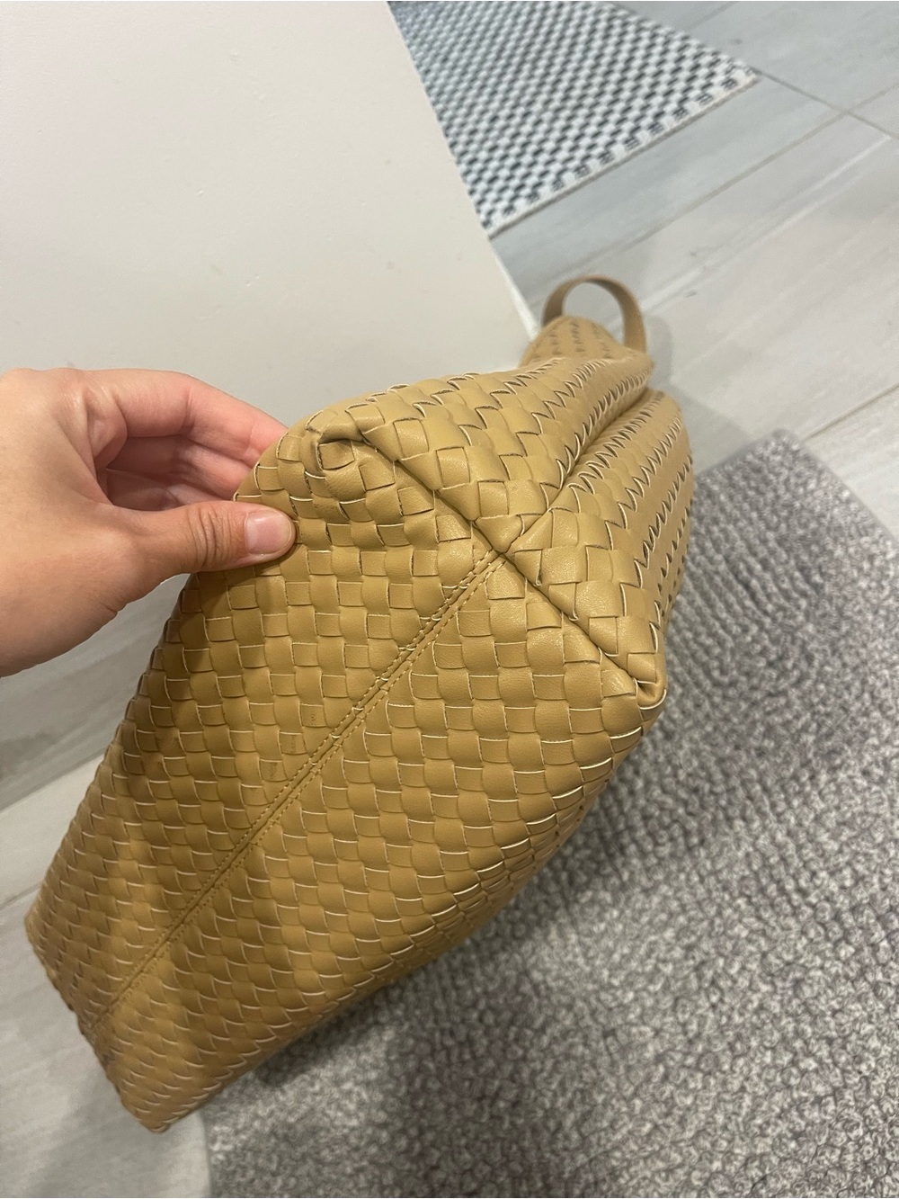 Anthropologie love knot slouchy bag woven gold buckle beige tan - Picture 7 of 14